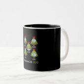 Weihnachtslehrer Leben 2020 Tree Wearing Maske Ges Zweifarbige Tasse (VorderseiteRechts)