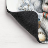 Weihnachtslephon mit Geschenken Mousepad (Ecke)