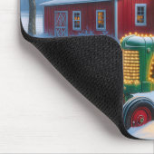 Weihnachtsleuchten auf einem grünen Bauerntraktor Mousepad (Ecke)
