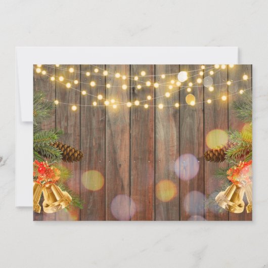 Weihnachtsleuchten Pine Cones Bells auf Rustikalem Einladung (Rückseite)