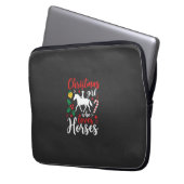 Weihnachtsmädchen, das Pferde liebt Laptopschutzhülle (Vorderseite Links)