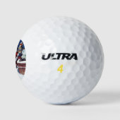 Weihnachtsmann auf Dach, Weihnachtsbücher ausliefe Golfball (Logo)