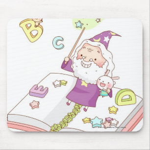 Weihnachtsmann, der auf Buch sitzt Mousepad