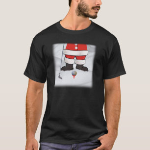 Weihnachtsmann, der Golf im Schnee spielt T-Shirt