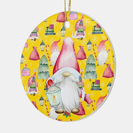 Weihnachtsmann-Gnome & Gelbes Muster Name & Datum Keramik Ornament (Links)