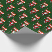 Weihnachtsmann mit Abzeichen von Österreich Geschenkpapier (Ecke)