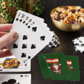 Weihnachtsmann mit Abzeichen von Österreich Spielkarten (In Situ)