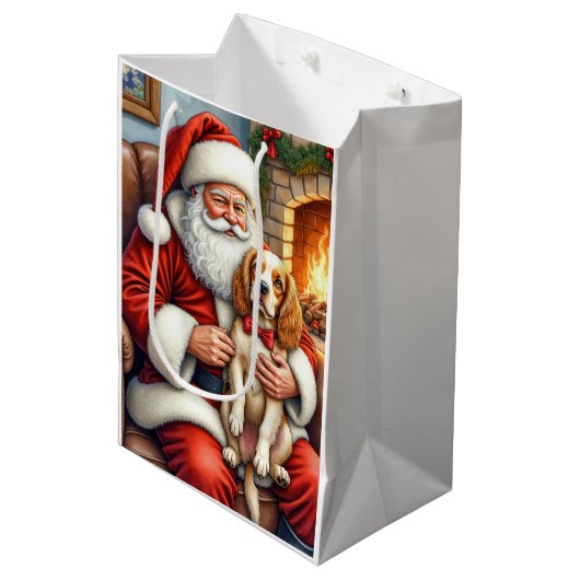 Weihnachtsmann mit Cocker Spaniel Weihnachtskunst Mittlere Geschenktüte (Vorderseite Schrägansicht)