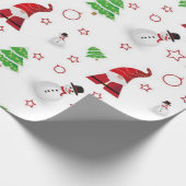 Weihnachtsmann, Schneemann und Kiefernbaummotive Geschenkpapier (Ecke)