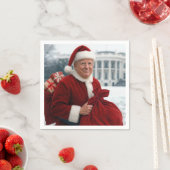 Weihnachtsmann Trump mit roter Geschenktasche Serviette (Beispiel)
