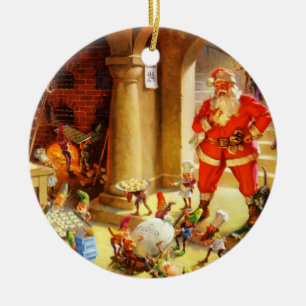Weihnachtsmann überwacht seine Elfen beim Keksebac Keramik Ornament