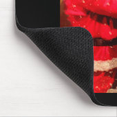 Weihnachtsmann und Schneemann im Schneefall Mousepad (Ecke)