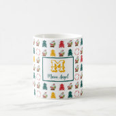 Weihnachtsmann und Weihnachtsbäume Mit Monogramm Kaffeetasse (Mittel)