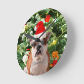 Weihnachtsmannmütze Bulldog Christmas Tree Snowman Runde Wanduhr (Winkel)