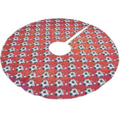 Weihnachtsmannmütze Fußball-Muster auf Rot Polyester Weihnachtsbaumdecke (Schrägansicht)