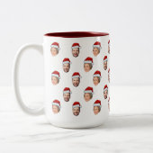 Weihnachtsmannmütze Personalisiertes Gesicht 2 Fot Zweifarbige Tasse (Links)
