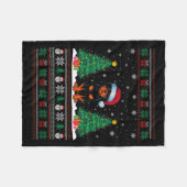 Weihnachtsmannmütze Rottweiler Dog Christmas Tree Fleecedecke (Vorderseite (Horizontal))