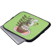 Weihnachtsmaus, die Baum verziert Laptopschutzhülle (Vorne Knopf)