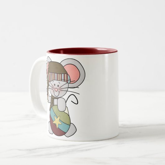 Weihnachtsmaus mit Verzierung Zweifarbige Tasse (Vorderseite Links)