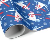 Weihnachtsmäuse auf Skiern im fallenden Schnee Geschenkpapier (Rolleneckpunkt)
