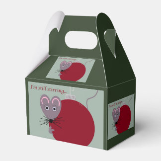 Weihnachtsmäuse mit Ornament ist immer noch reißen Geschenkschachtel