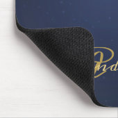 Weihnachtsmonogramm goldene Ornamente Navy Blau Mousepad (Ecke)