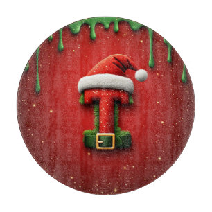 Weihnachtsmonogramm T mit Santa-Hut als festliches Schneidebrett