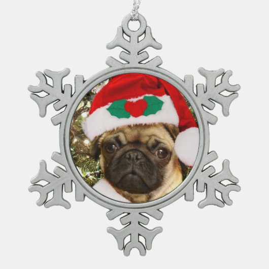 WeihnachtsMopshund Schneeflocken Zinn-Ornament (Vorderseite)