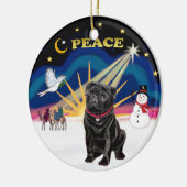 Weihnachtsmorgen - Schwarzer Mops Keramik Ornament (Links)