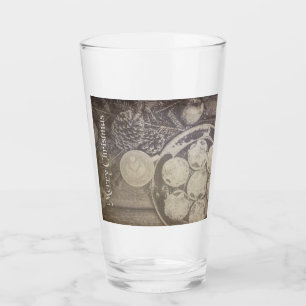 Weihnachtsmotiv im Vintage-Stil mit Keksen und Kaf Glas