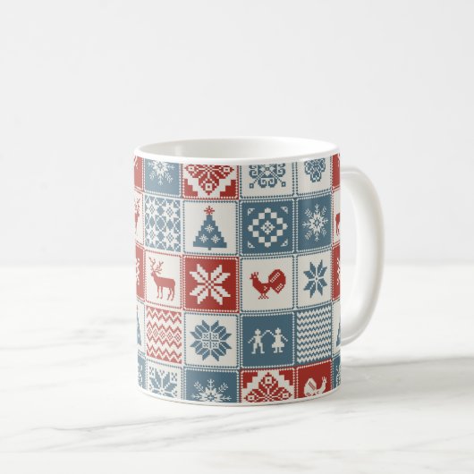 Weihnachtsmuster im Patchwork-Stil. Traditionell  Kaffeetasse (VorderseiteRechts)