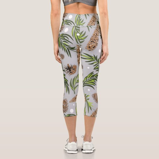 Weihnachtsmuster, Kiefernschnee 10 Capri Leggings (Rückseite)