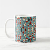 Weihnachtsmuster mit blauem Hintergrund Kaffeetasse (Links)