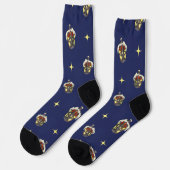 Weihnachtsmuster mit einer Laterne auf blau Socken (Linkes Detail)