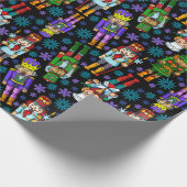 Weihnachtsmuster mit Nussknacker und Schneeflocken Geschenkpapier (Ecke)