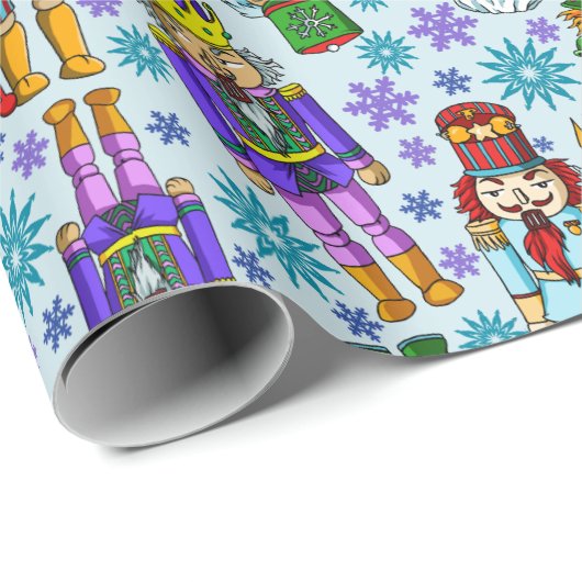Weihnachtsmuster mit Nussknacker und Schneeflocken Geschenkpapier (Rolleneckpunkt)