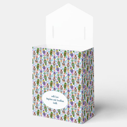 Weihnachtsmuster mit Nutcracker und Schneeflocken Geschenkschachtel (Geöffnet)