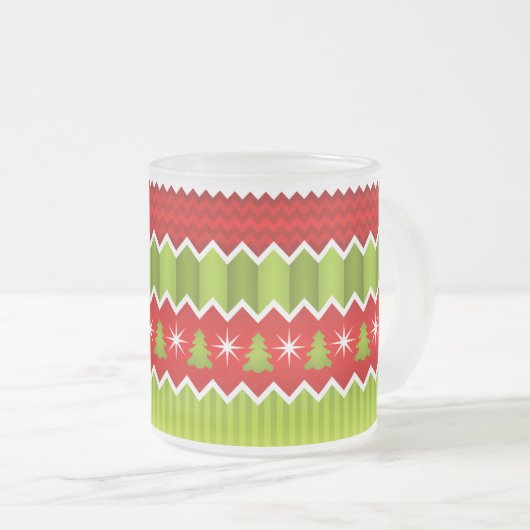 Weihnachtsmuster Rot und Grün Zickzack Streifen Mattglastasse (VorderseiteRechts)