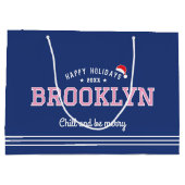 Weihnachtsname Typografie Navy Pink Rot Weihnachts Große Geschenktüte (Rückseite)