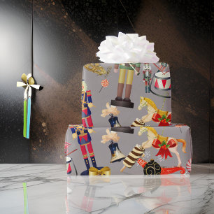 Weihnachtspapier mit Spielzeug-Nussknacker Geschenkpapier
