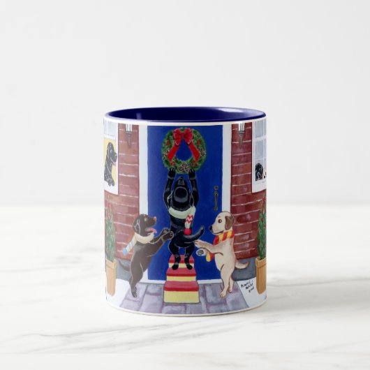 Weihnachtspass Labradors Zweifarbige Tasse (Mittel)