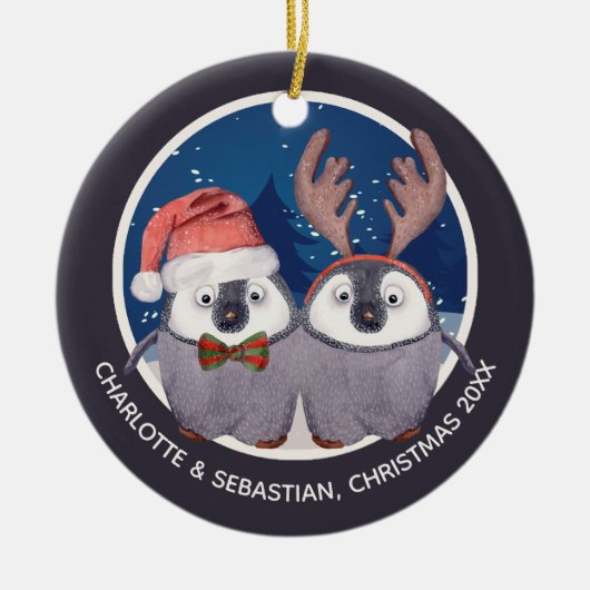 Weihnachtspenguin Couple Niedlicher Weihnachtsmann Keramik Ornament (Vorne)