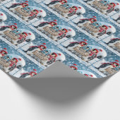 Weihnachtspenguinen mit Holzschild Geschenkpapier (Ecke)