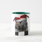 Weihnachtspferde in Santa Claus Hats Tasse (Zentrum)