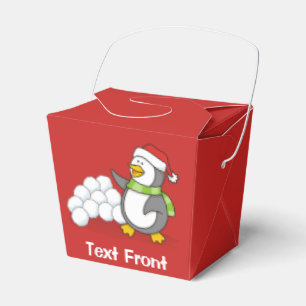 Weihnachtspinguin mit Schneebälle schwingen Geschenkschachtel