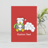 Weihnachtspinguin sitzend mit Schneebälle Einladung (Stehend Vorderseite)
