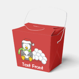 Weihnachtspinguin sitzend mit Schneebälle Geschenkschachtel