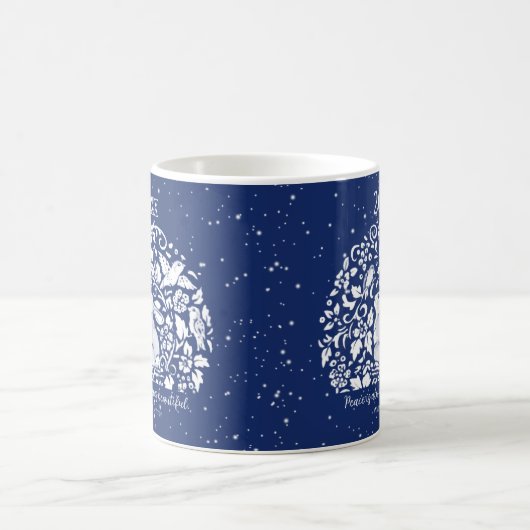 Weihnachtsrabbiner Blaues Weiße Vogelschnee Custom Kaffeetasse (Mittel)