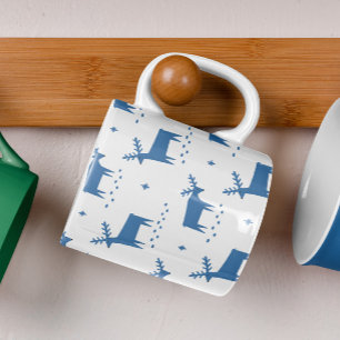 Weihnachtsrentiere. Blauwaldtiermuster Kaffeetasse