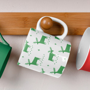 Weihnachtsrentiere. Grünwaldtiermuster Kaffeetasse